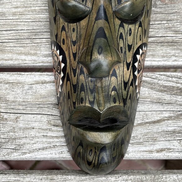 Vintage Indonesian Wood Mask Lot Hand Carved Tribal Art Painted Face Green Red - Picture 5 of 7